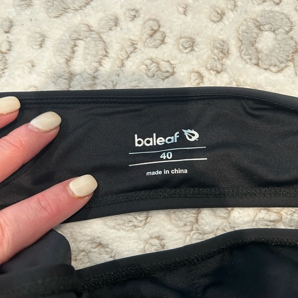 NWT Baleaf Size 40 Swimsuit Top Classic Black - Picture 7 of 7